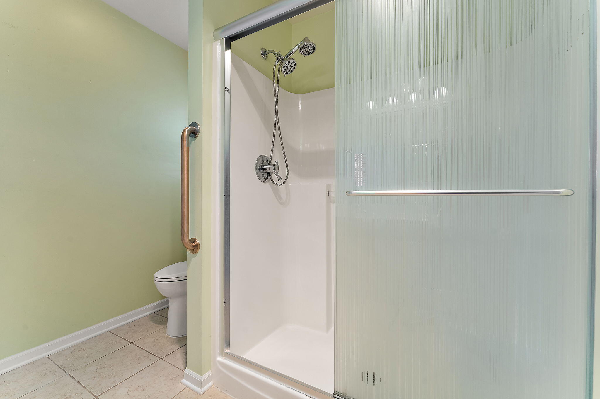 901 Veterans Lane Crown Point, IN 46307 - Photo 20 of 40 a bathroom with a shower