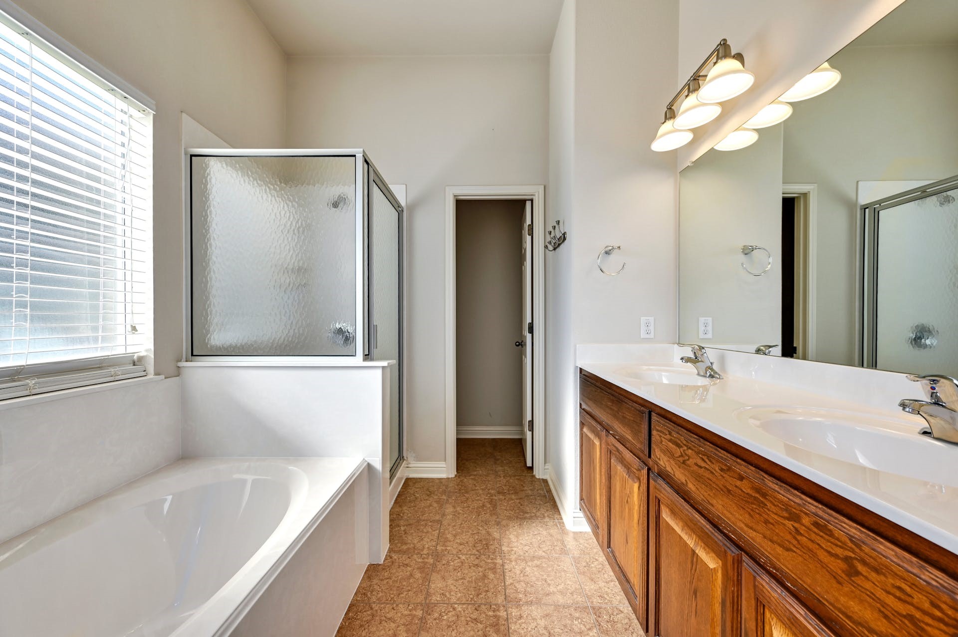 1809 Hidden Springs Path Round Rock, TX 78665 - Photo 15 of 25