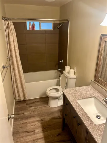 $2,300 | 650 West Donner Avenue, Clovis, CA 93612