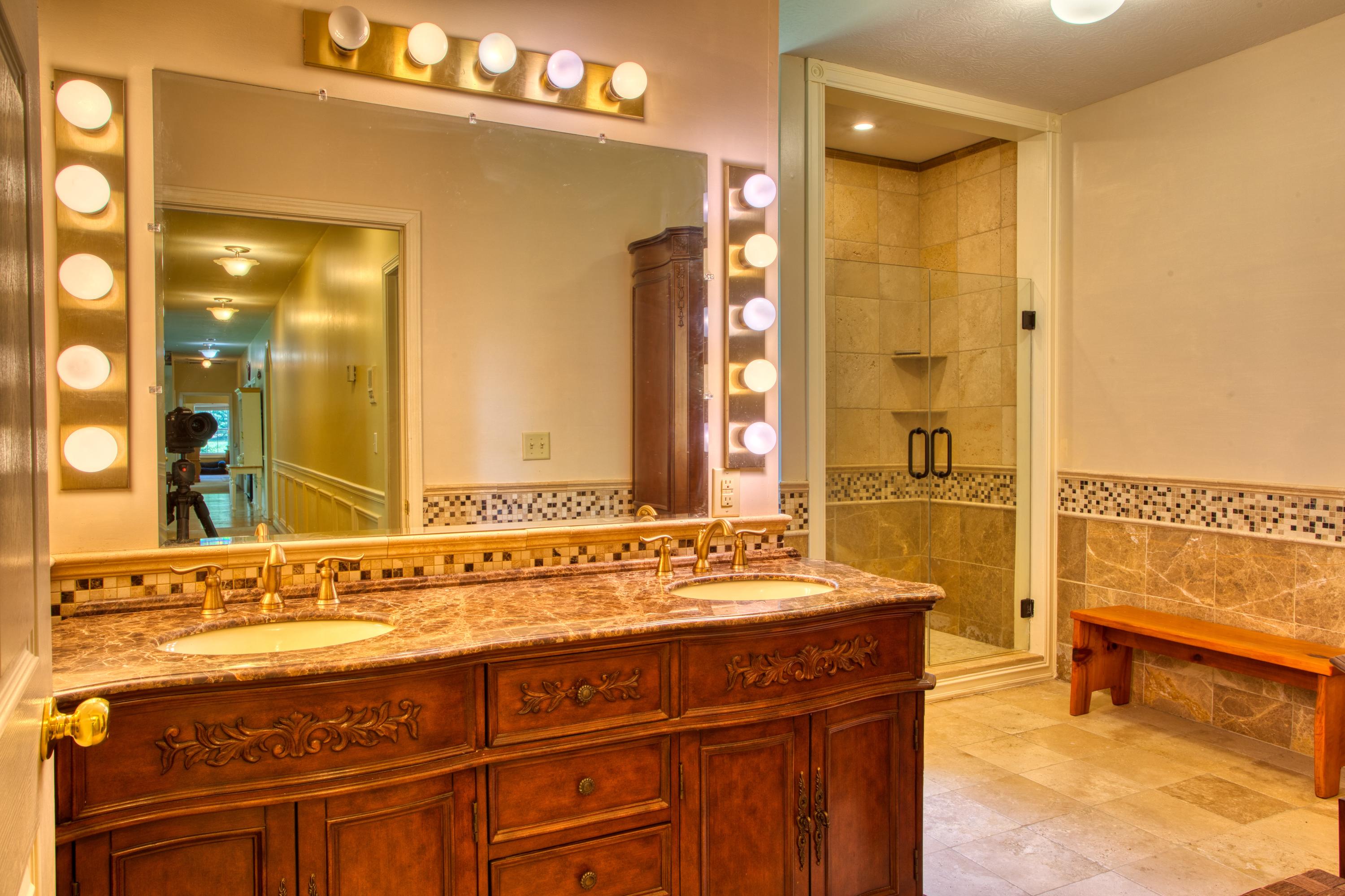 325 Old Wes Baldwin Road Jamestown, TN 38556 - Photo 13 of 37 Master Bath
