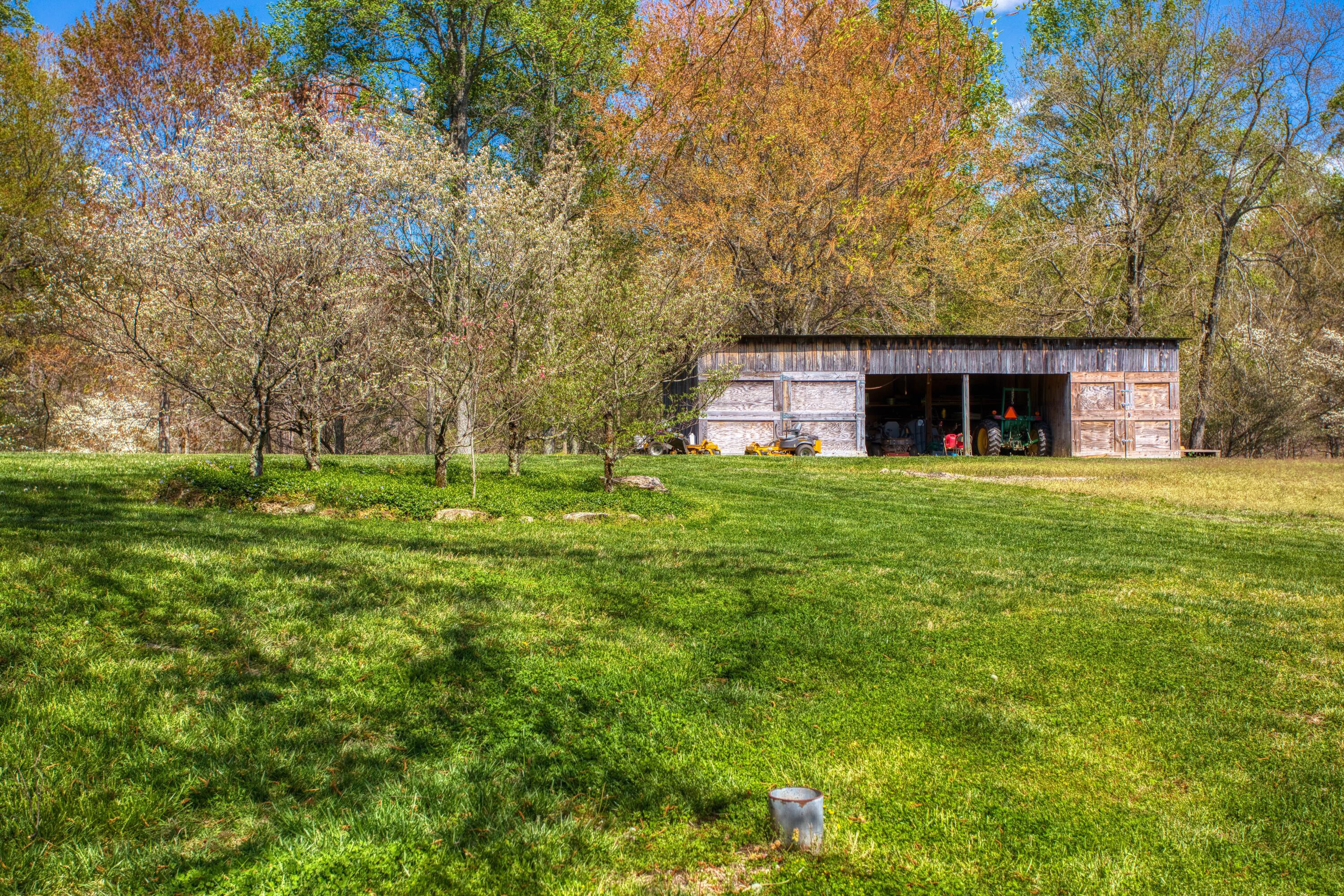 325 Old Wes Baldwin Road Jamestown, TN 38556 - Photo 21 of 37 Storage