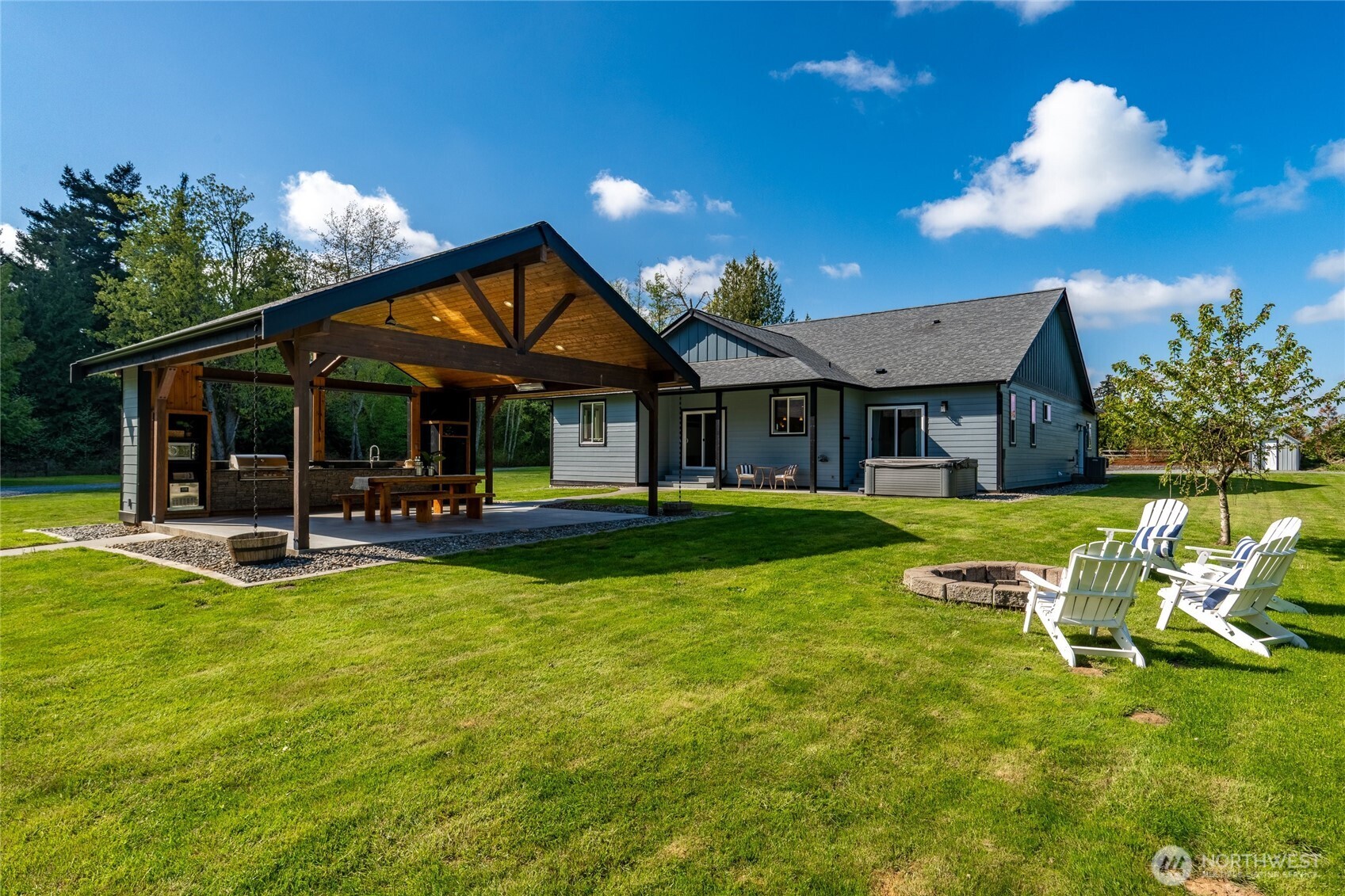 547 East Smith Road Bellingham, WA 98226 - Photo 32 of 40 Gallery Image 32