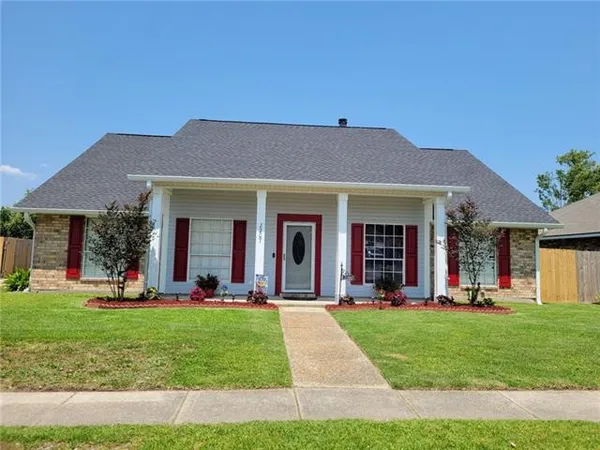 $215,000 | 2207 Pine Valley Drive, Laplace, LA 70068
