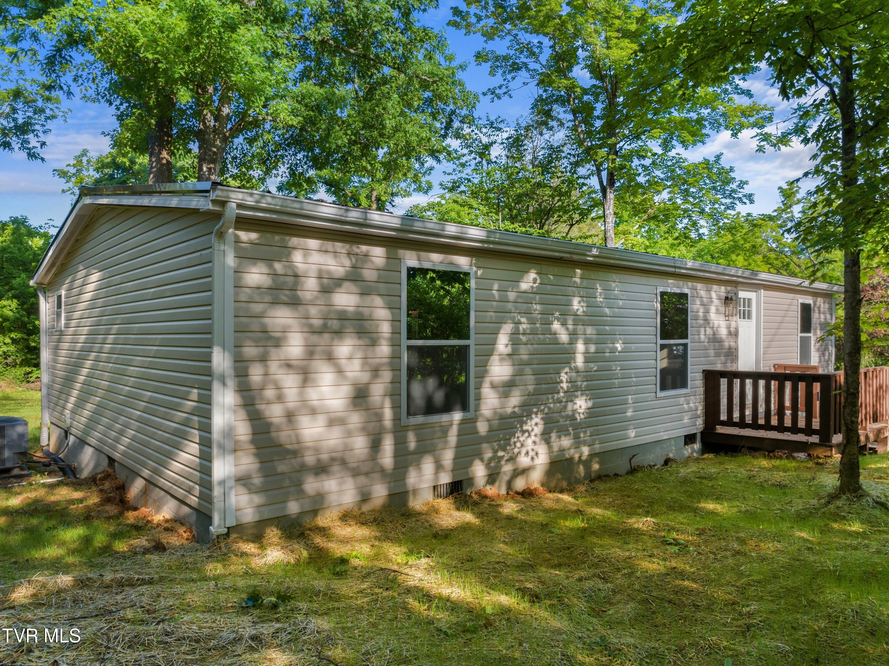 139 Ridge Road Bean Station, TN 37708 - Photo 21 of 32 XJI_20240528083903_0419_D.jpg-SMALL
