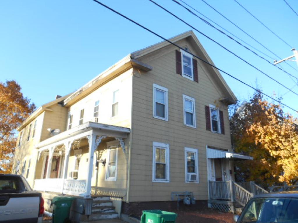 18 Winter Street Rochester, NH 03867 - Photo 3 of 5