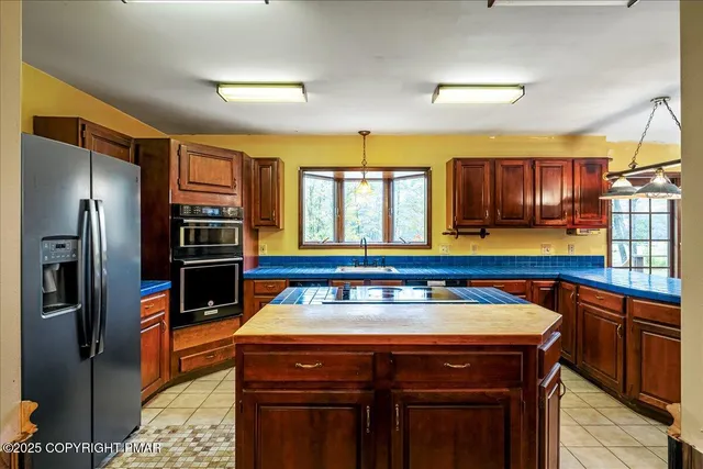 $399,000 | 2443 Tacoma Drive, Blakeslee, PA 18610