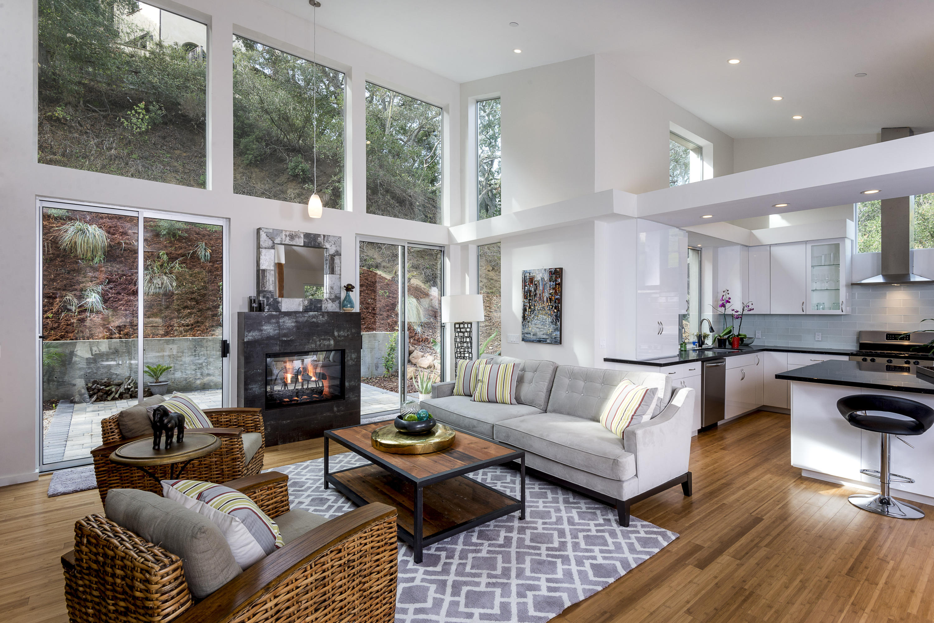 1123 Manitou Road Santa Barbara, CA 93101 - Photo 1 of 18 LivingRoom2