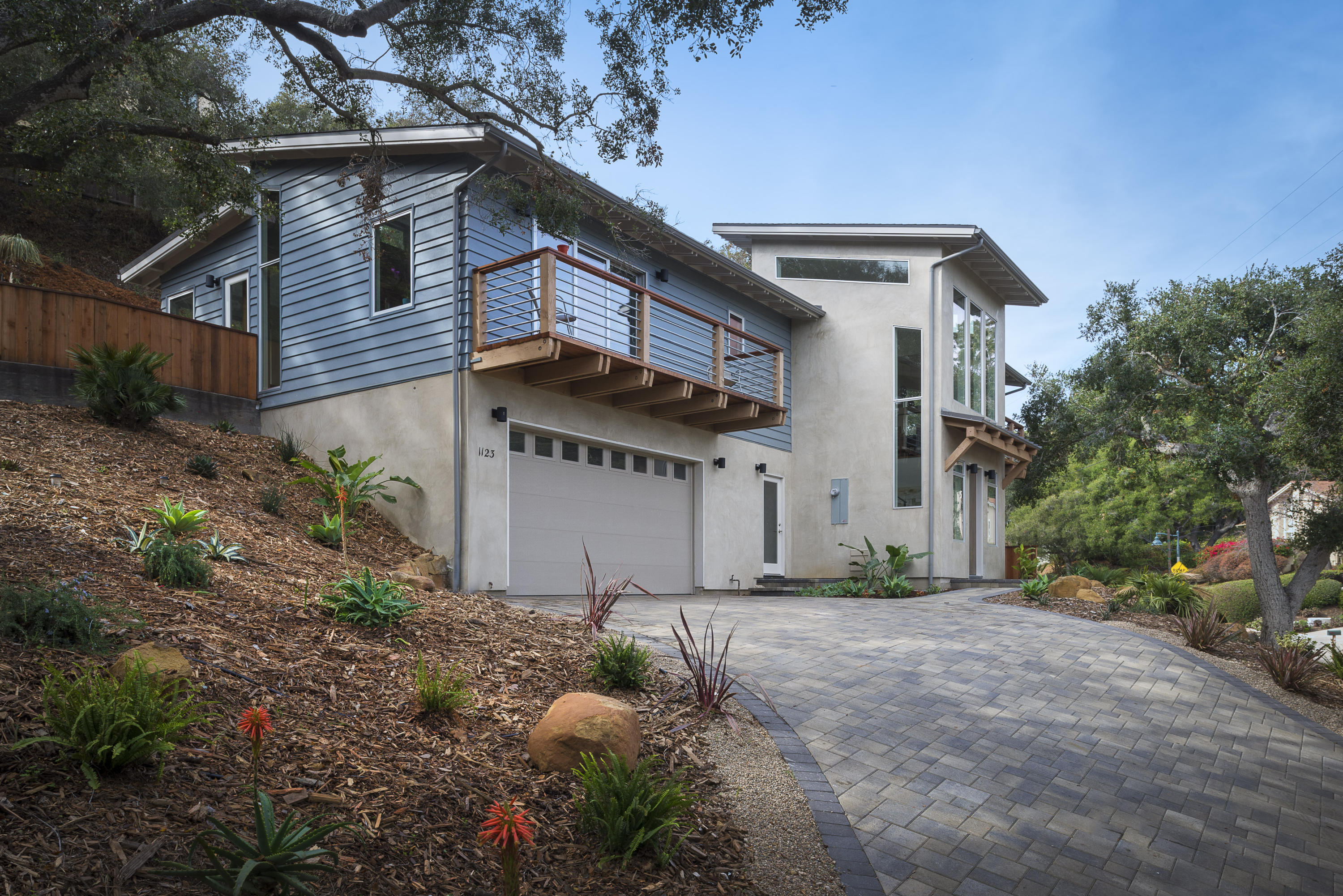 1123 Manitou Road Santa Barbara, CA 93101 - Photo 12 of 18 Front
