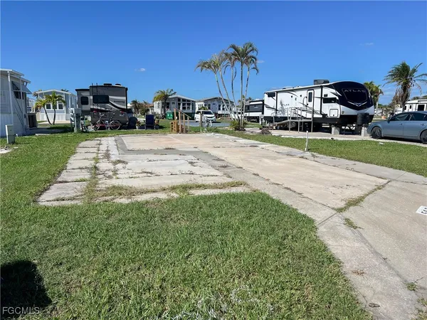 $65,500 | 19681 Summerlin 563k Road, Fort Myers, FL 33908