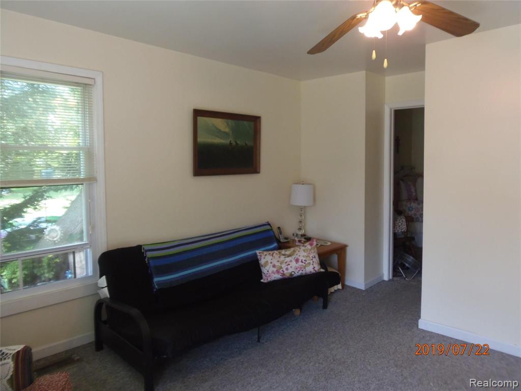 210 Fowler Street Howell, MI 48843 - Photo 7 of 9