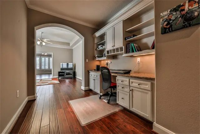 $3,950 | 1005 Memorial Village Drive, Houston, TX 77024