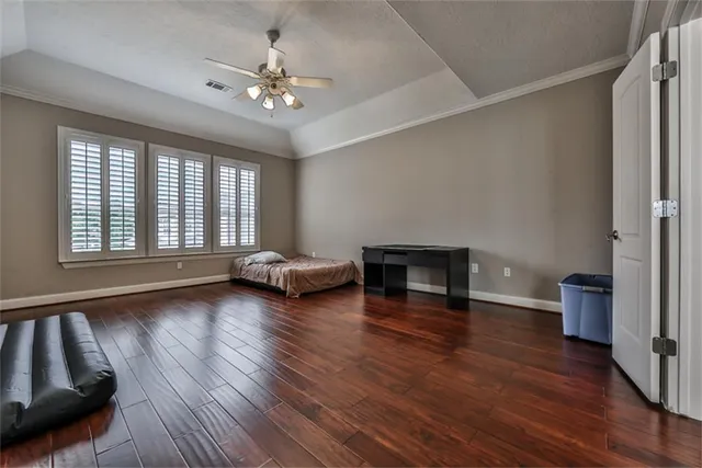 $3,950 | 1005 Memorial Village Drive, Houston, TX 77024