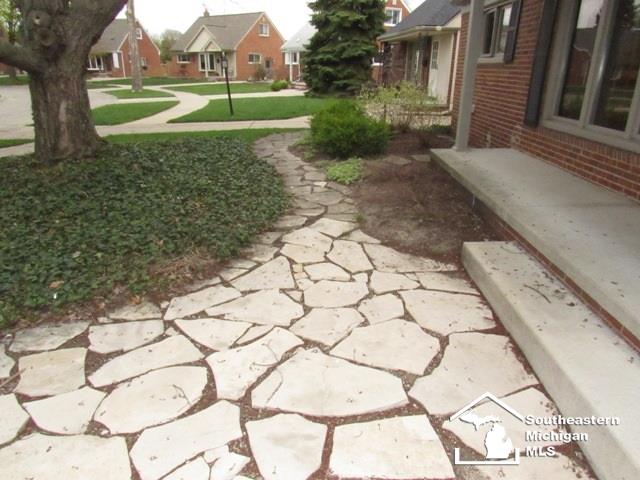 7575 Merrick Street Taylor, MI 48180 - Photo 3 of 27 31317616-2.JPG