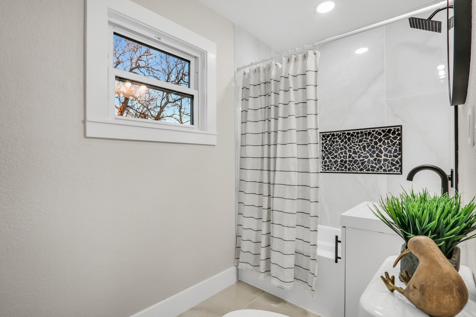 38323 North 3rd Avenue Spring Grove, IL 60081 - Photo 17 of 27 a bathroom with a shower