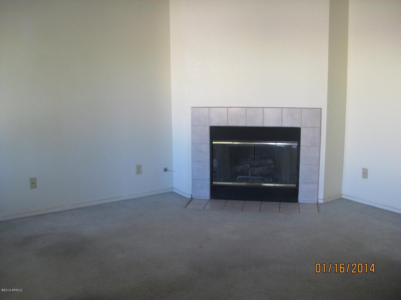 2056 West Ronald Road Phoenix, AZ 85029 - Photo 3 of 13 Family Room