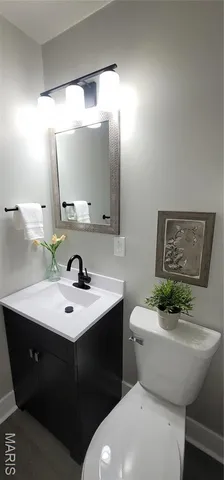 $289,700 | 3072 Wintergreen Drive, Florissant, MO 63033