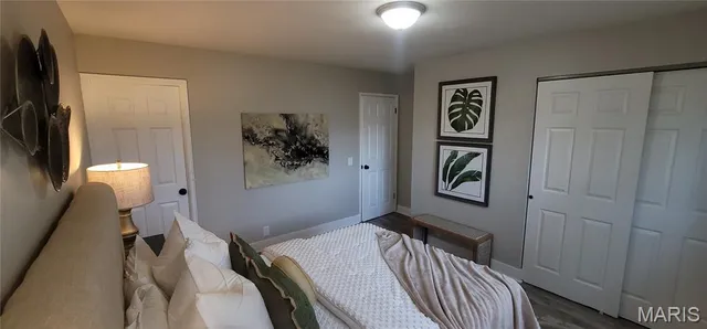 $289,700 | 3072 Wintergreen Drive, Florissant, MO 63033