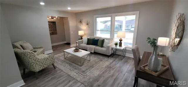 $289,700 | 3072 Wintergreen Drive, Florissant, MO 63033