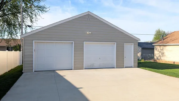 $239,000 | 2008 2nd Avenue Southeast, Austin, MN 55912