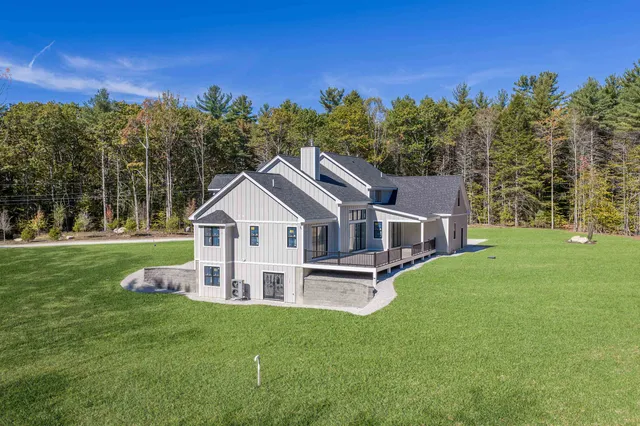 $1,999,900 | 39 Lake Country Road, Meredith, NH 03253