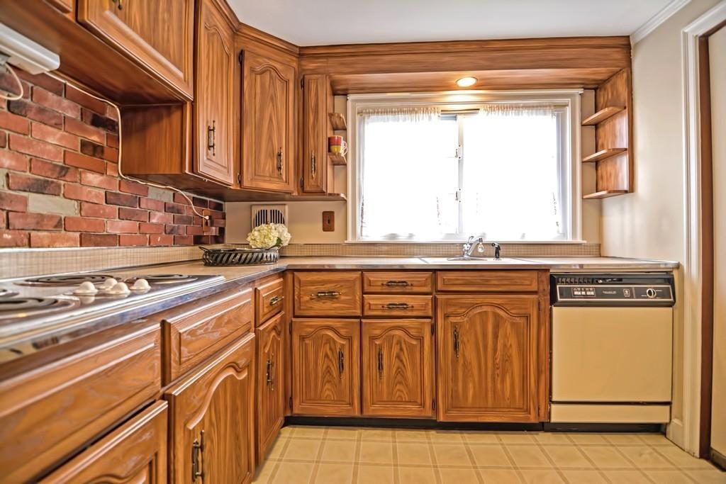 21 Pilgrim Road Melrose, MA 02176 - Photo 19 of 42 Gallery Image 19