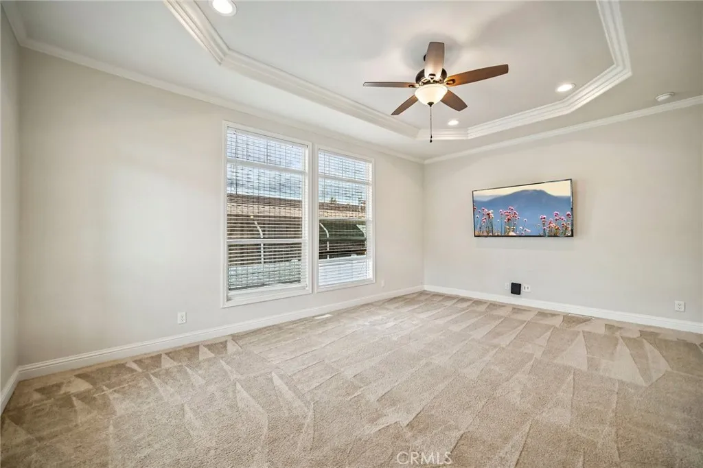 250 East Telegraph Road, Unit 307 Fillmore, CA 93015 - Photo 6 of 36 a view of an empty room with a window