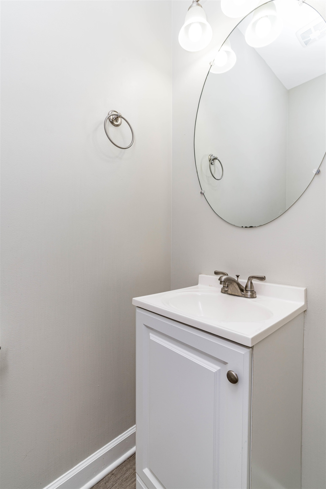 807 Rothshire Court Raleigh, NC 27615 - Photo 15 of 25 Powder room