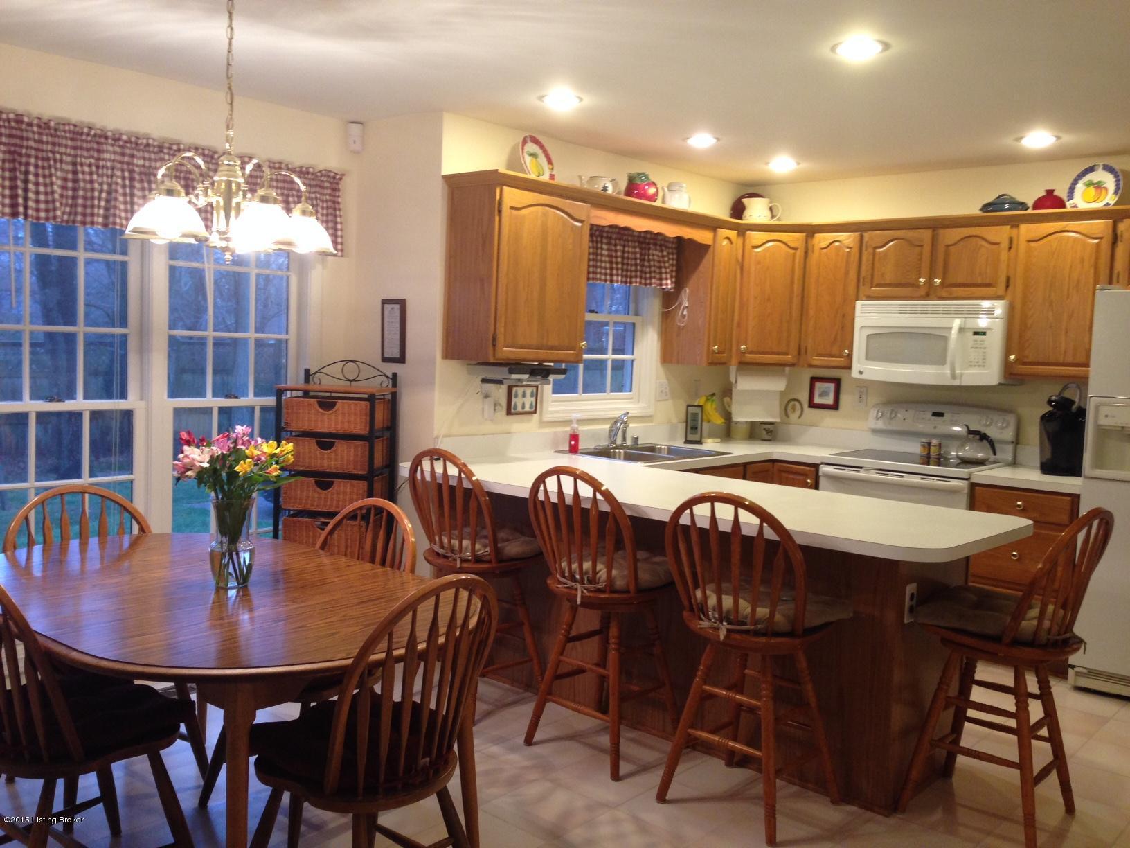 10506 Edgewater Road Louisville, KY 40223 - Photo 4 of 21 edgewater kitchen.JPG