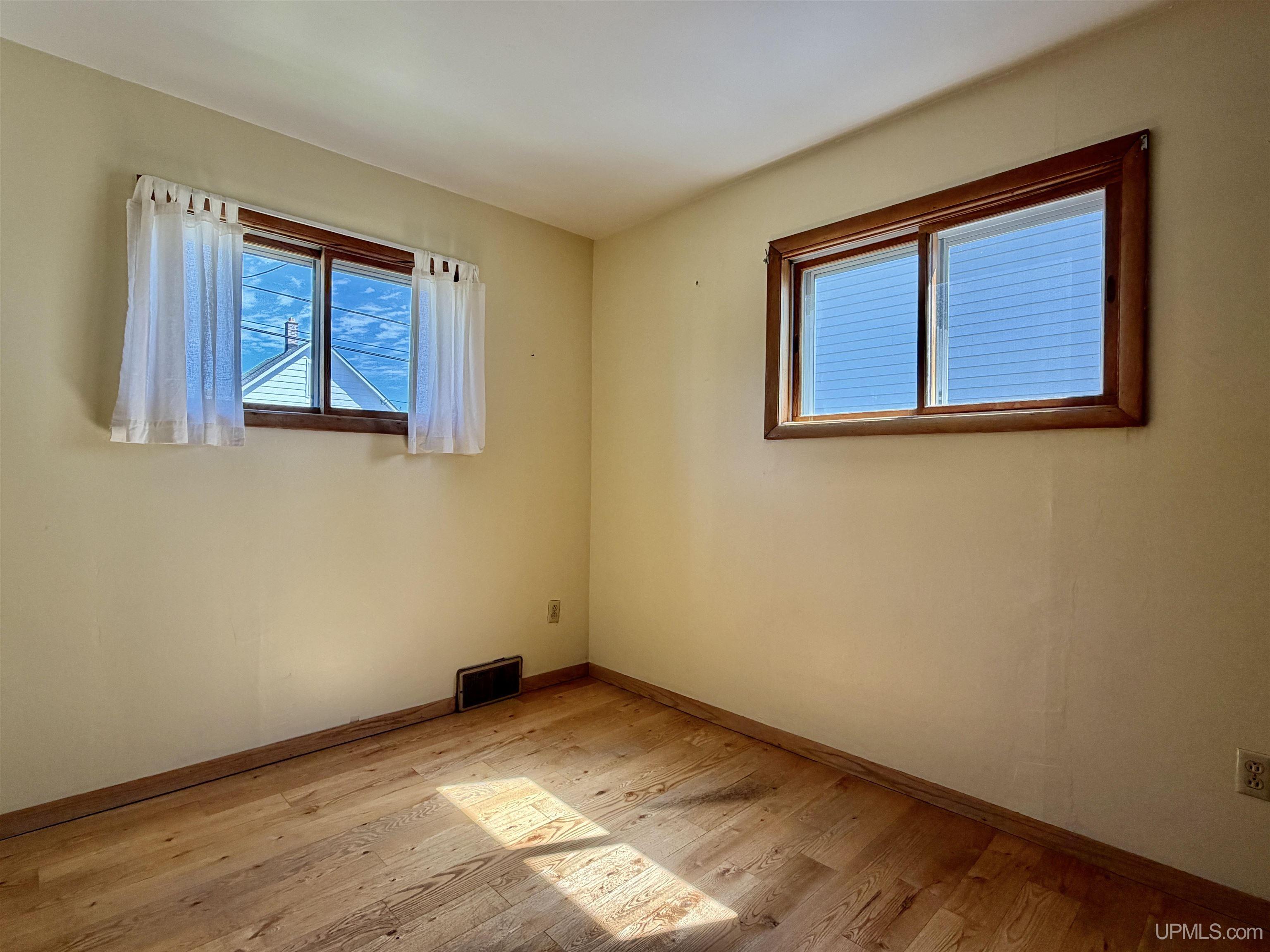 61 4th Street South Range, MI 49963 - Photo 10 of 35