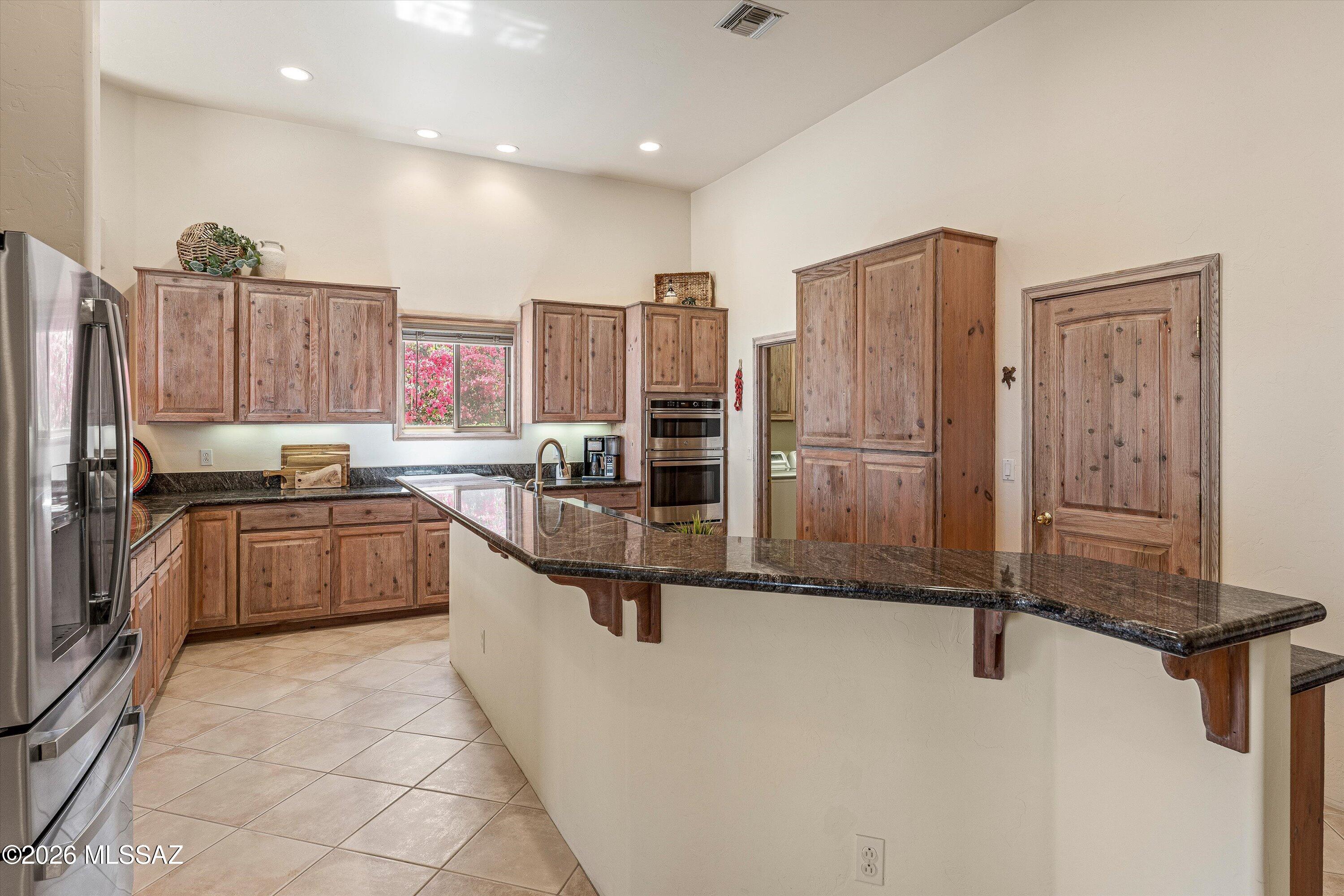 6262 West Trails End Road Tucson, AZ 85745 - Photo 17 of 51 Kitchen
