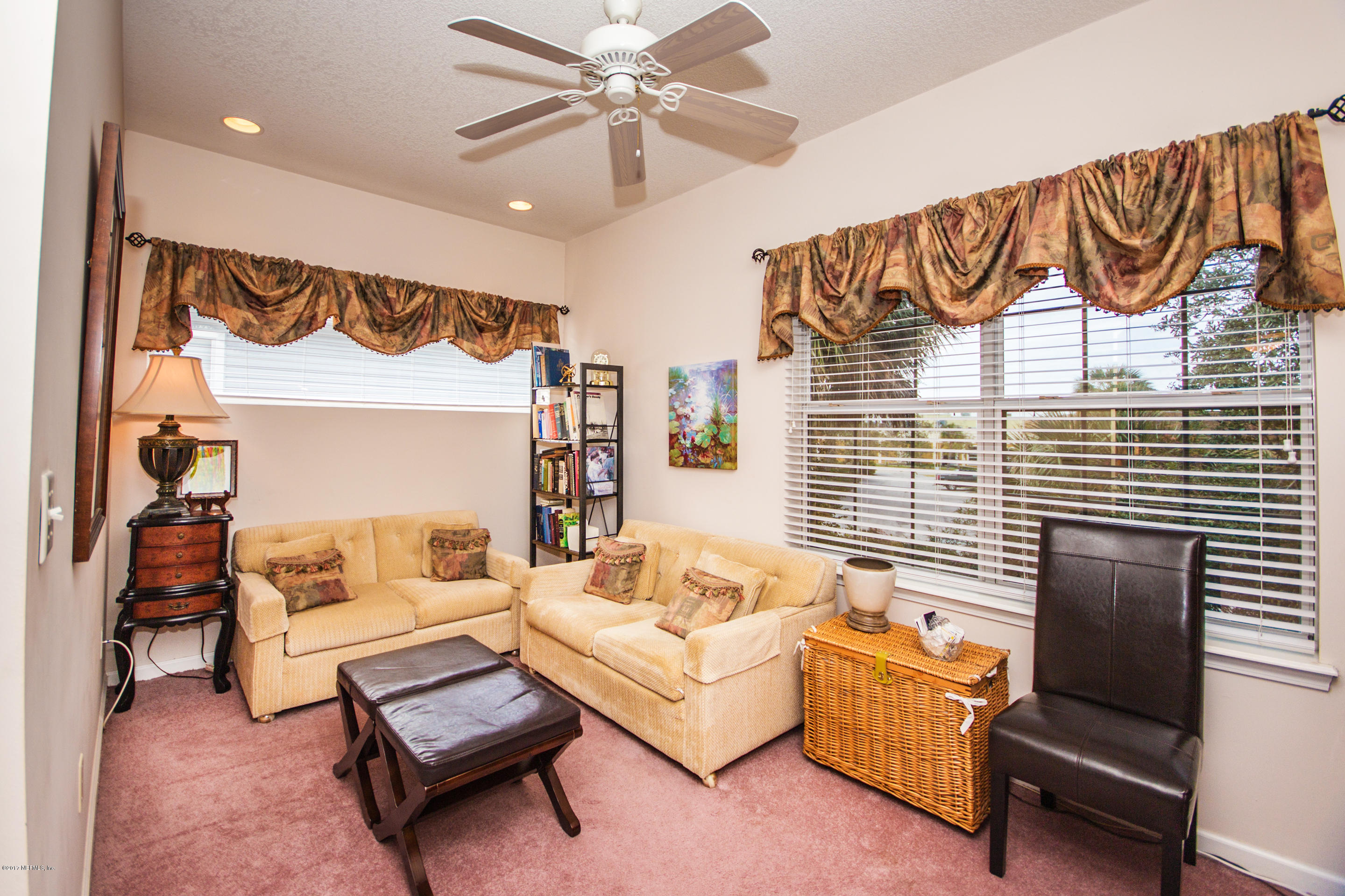 128-3 Seminole Road Atlantic Beach, FL 32233 - Photo 18 of 28 Sitting Room
