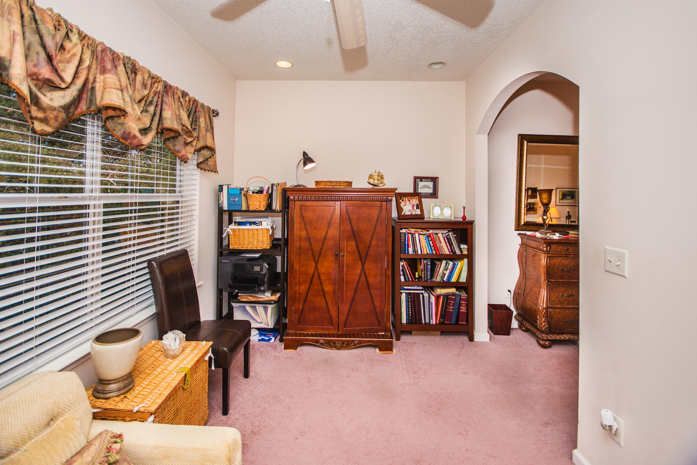 128-3 Seminole Road Atlantic Beach, FL 32233 - Photo 19 of 28 Sitting Area View 2