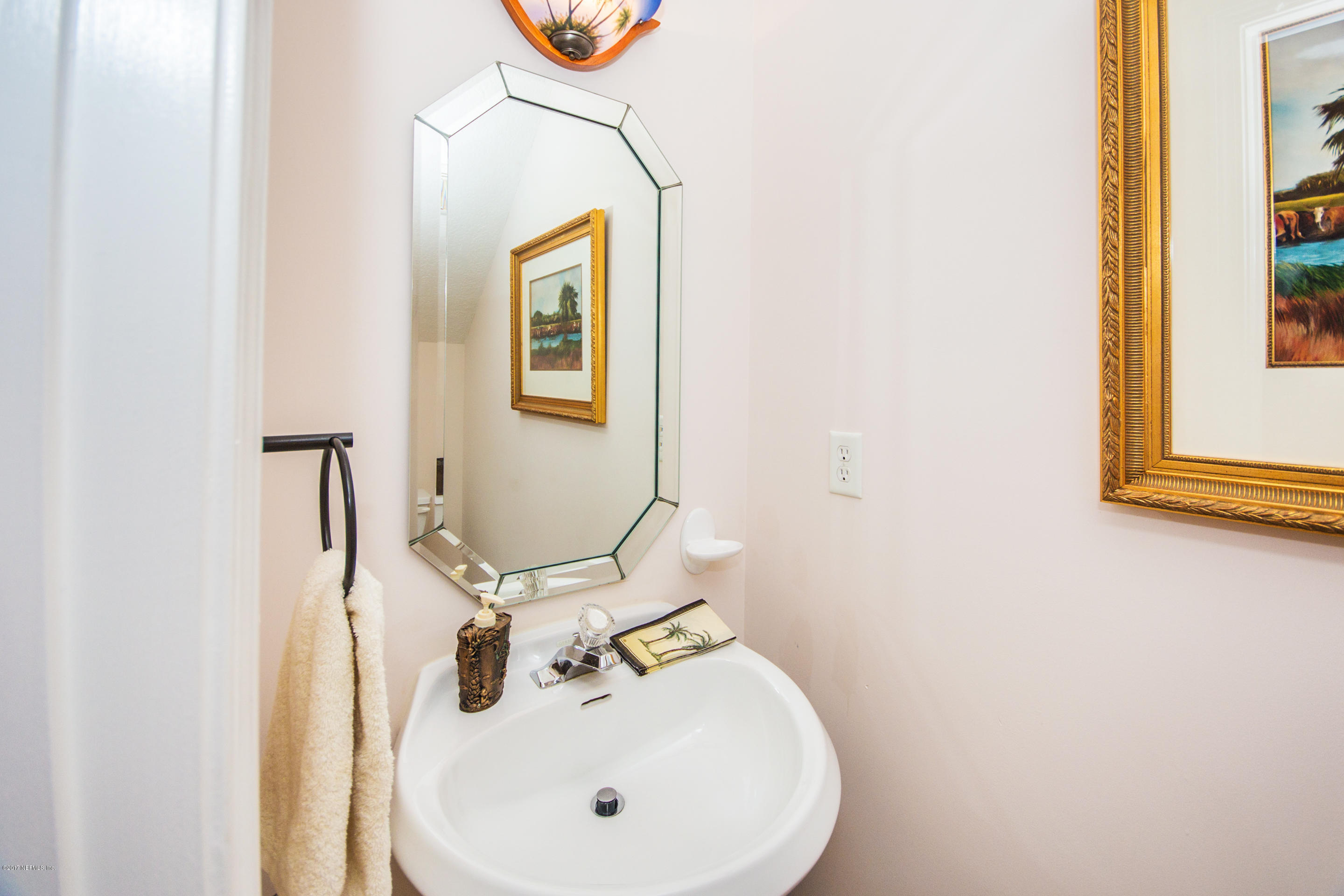 128-3 Seminole Road Atlantic Beach, FL 32233 - Photo 24 of 28 Half Bath