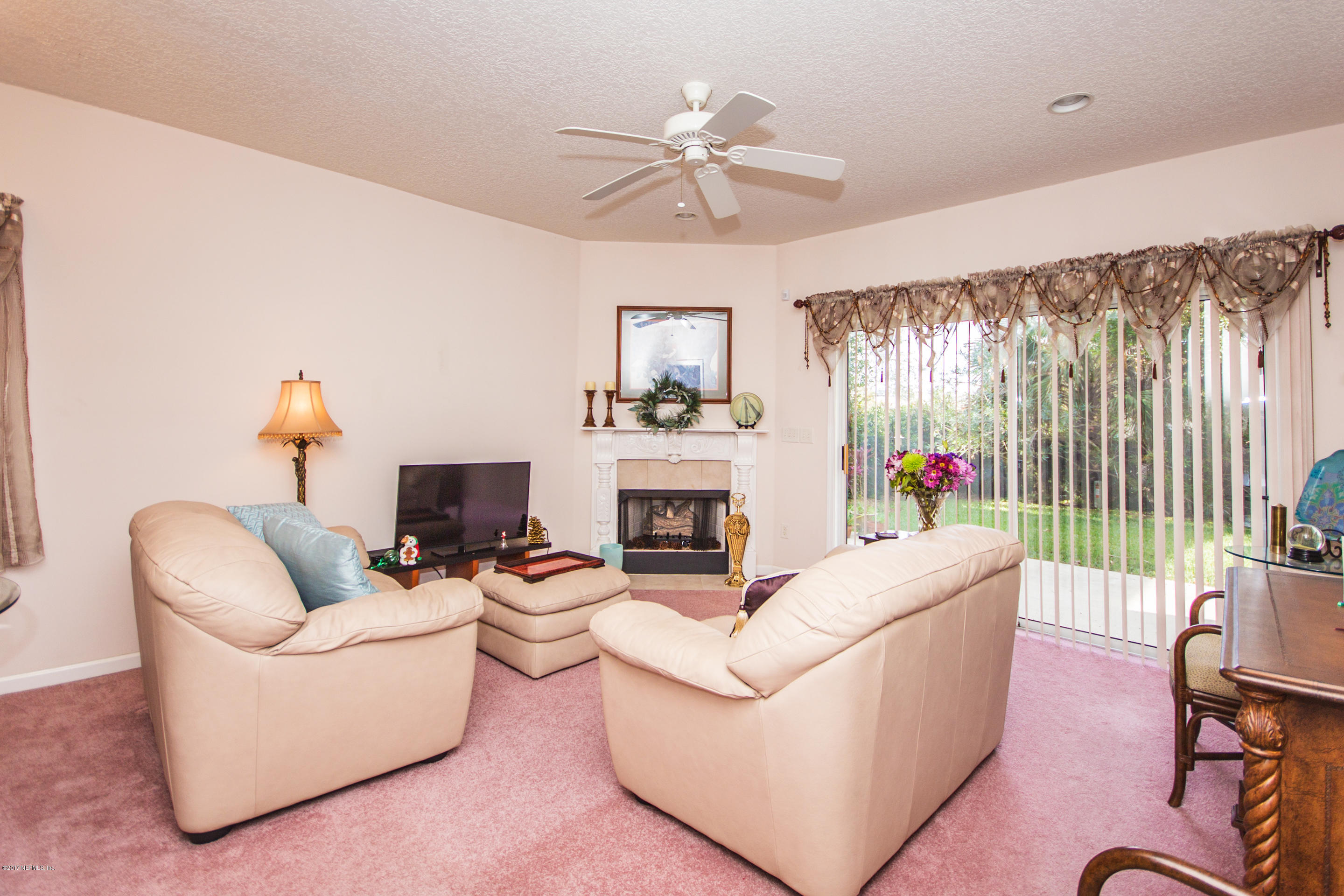 128-3 Seminole Road Atlantic Beach, FL 32233 - Photo 7 of 28 Living Room