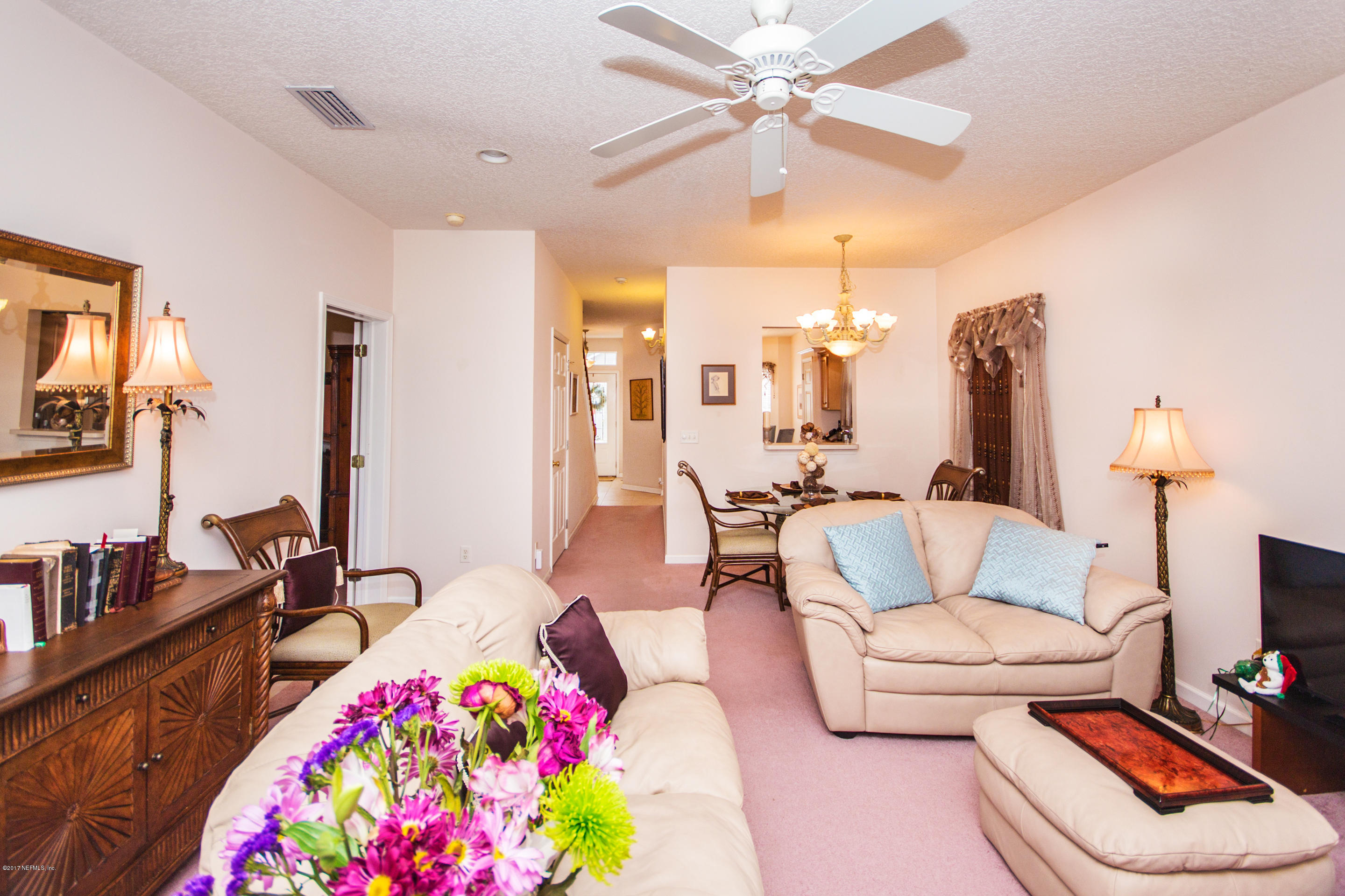 128-3 Seminole Road Atlantic Beach, FL 32233 - Photo 10 of 28 Living Room View 3
