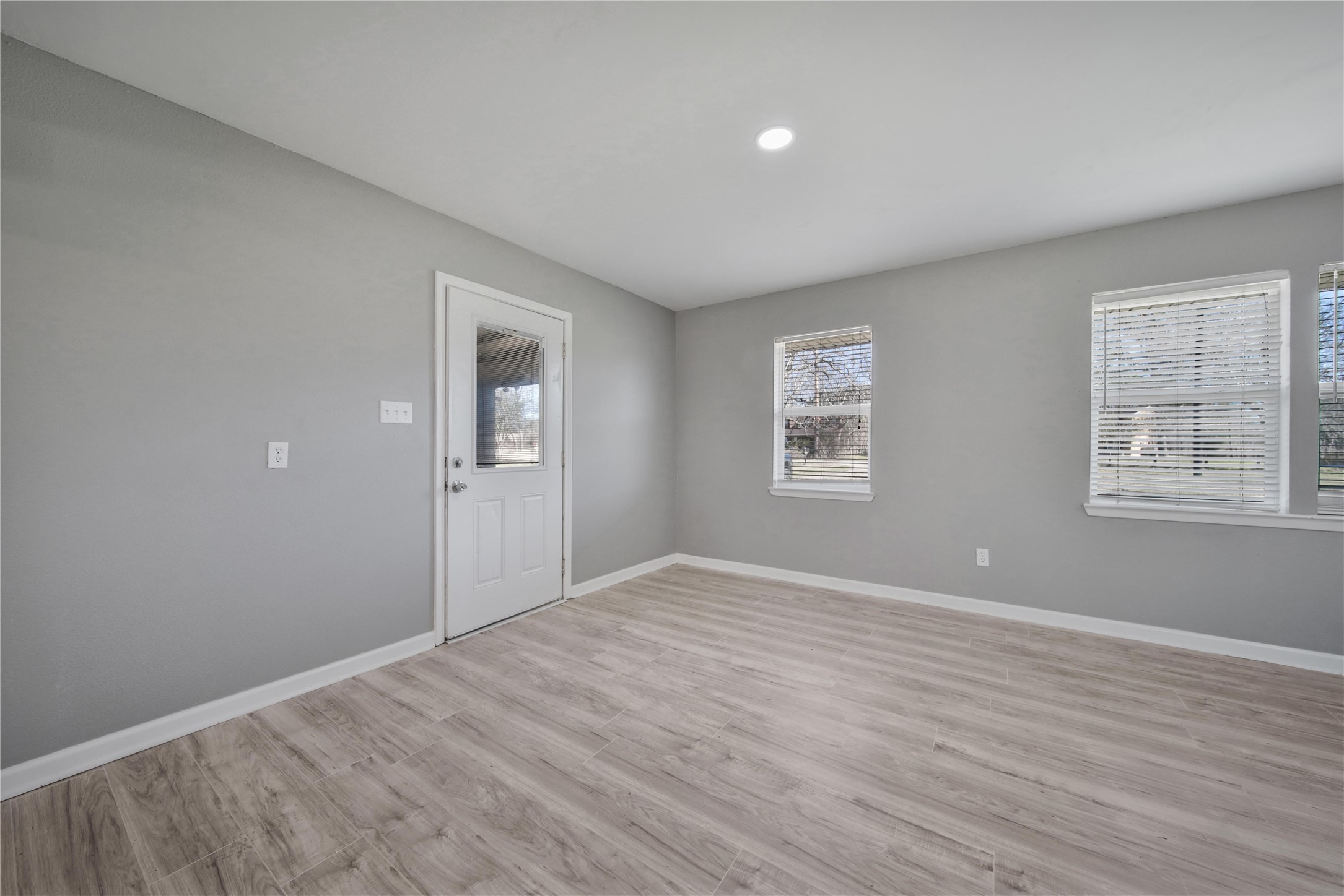 4614 Edgemore Street Santa Fe, TX 77517 - Photo 10 of 27