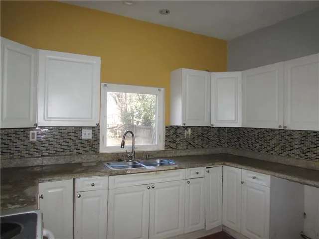 $115,000 | 726 West Pacific Avenue, Osawatomie, KS 66064