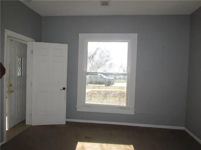 $115,000 | 726 West Pacific Avenue, Osawatomie, KS 66064