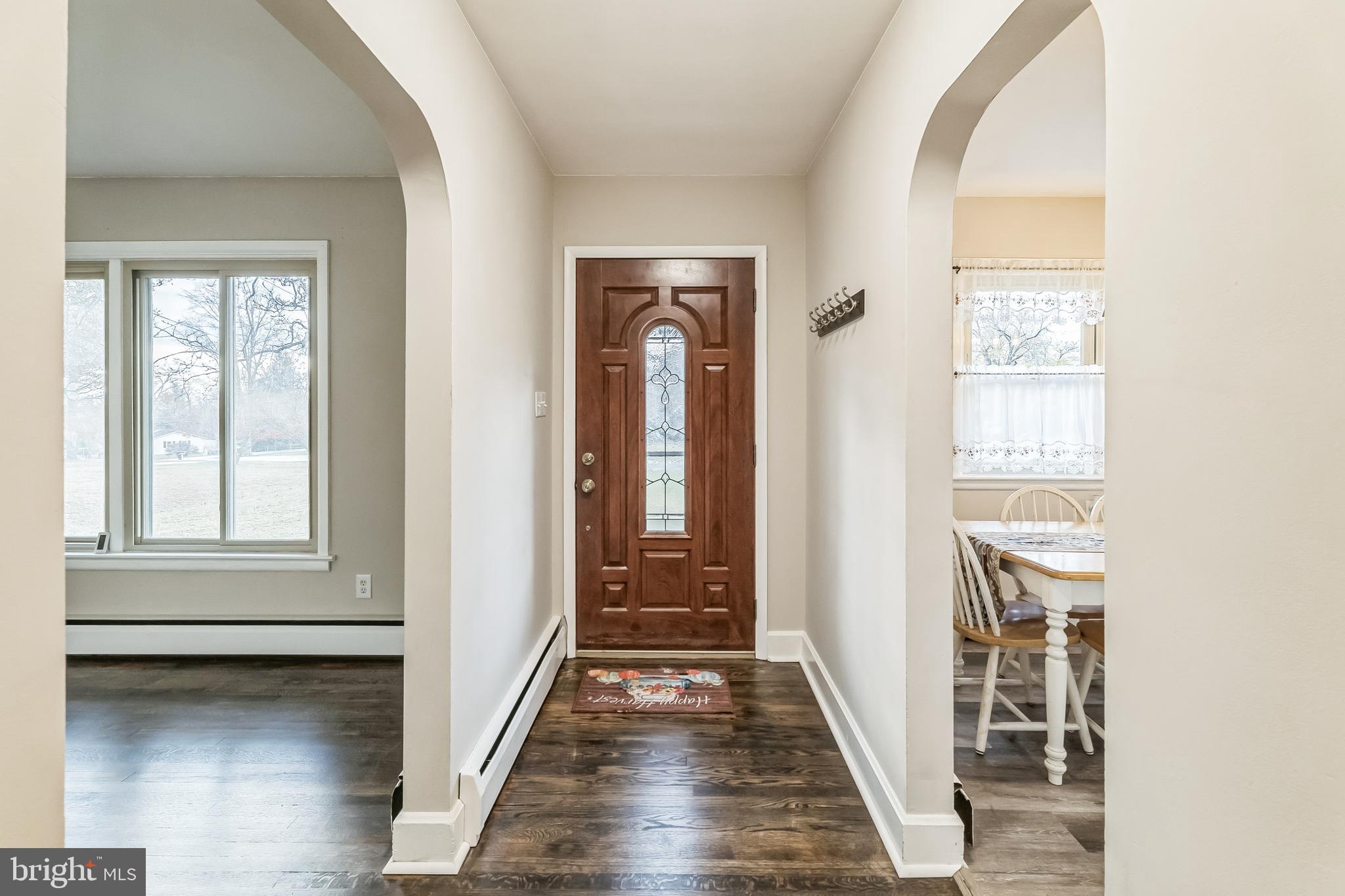 8536 Rocky Springs Road Frederick, MD 21702 - Photo 2 of 40