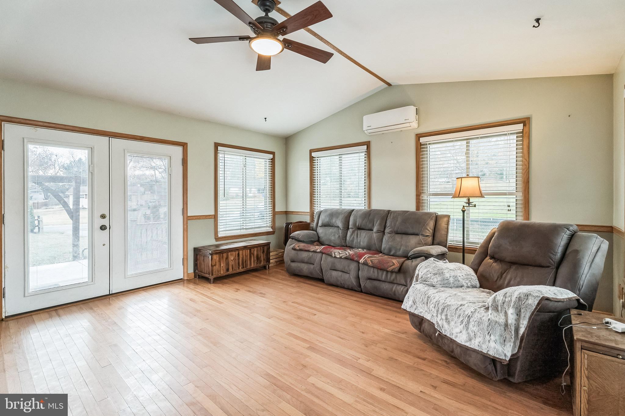 8536 Rocky Springs Road Frederick, MD 21702 - Photo 5 of 40