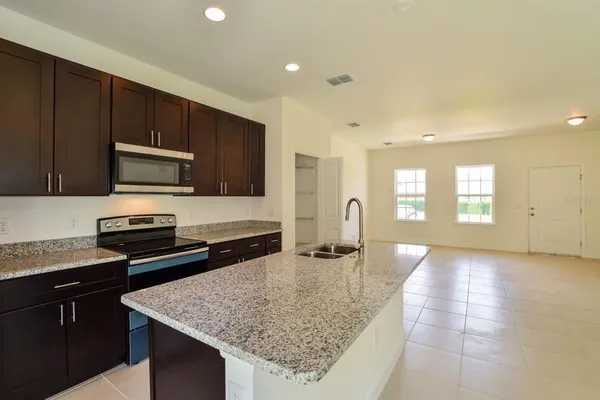 $1,825 | 13775 Southwest 47th Circle, Ocala, FL 34473