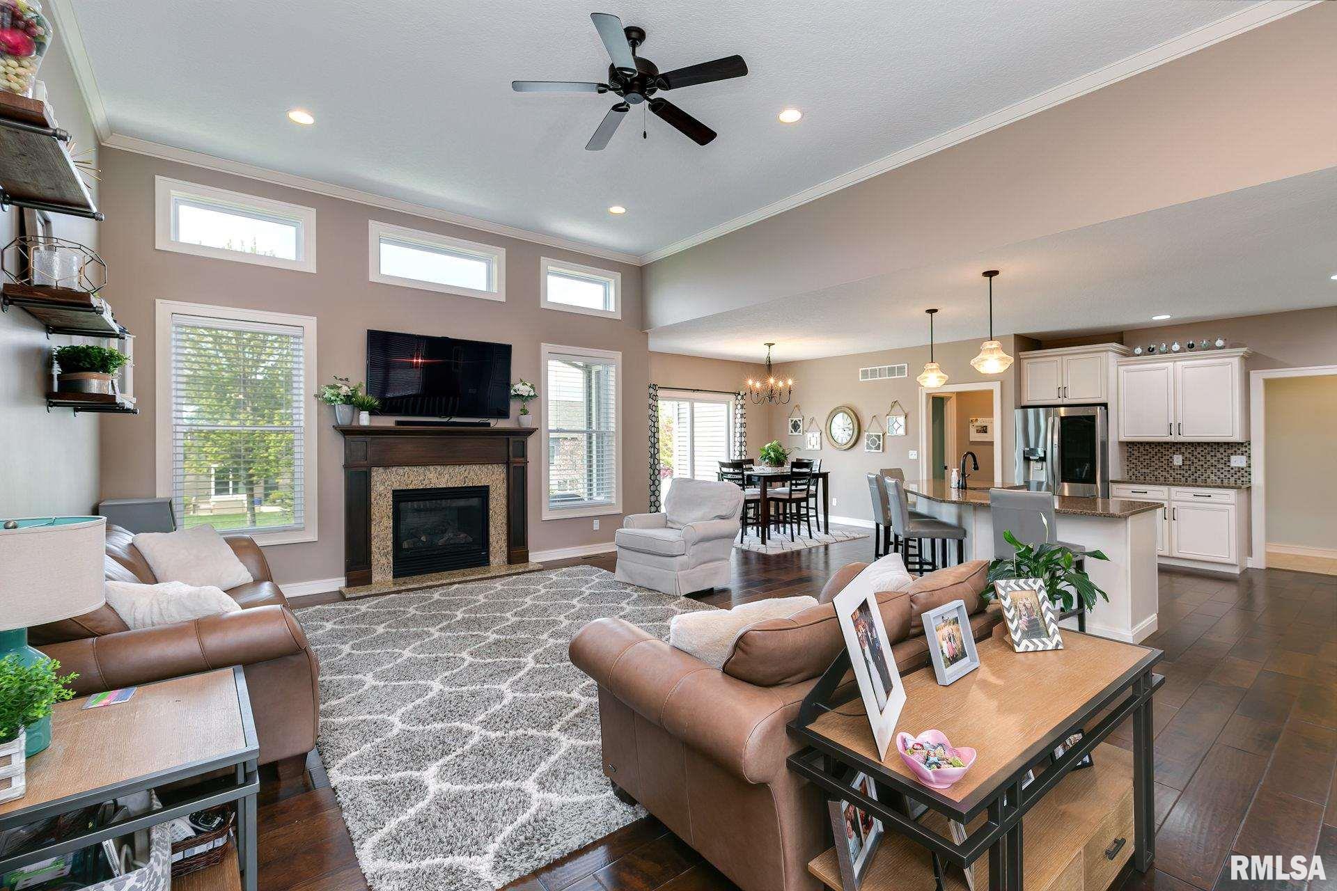 5838 Emily Road Bettendorf, IA 52722 - Photo 3 of 30 Gallery Image 3