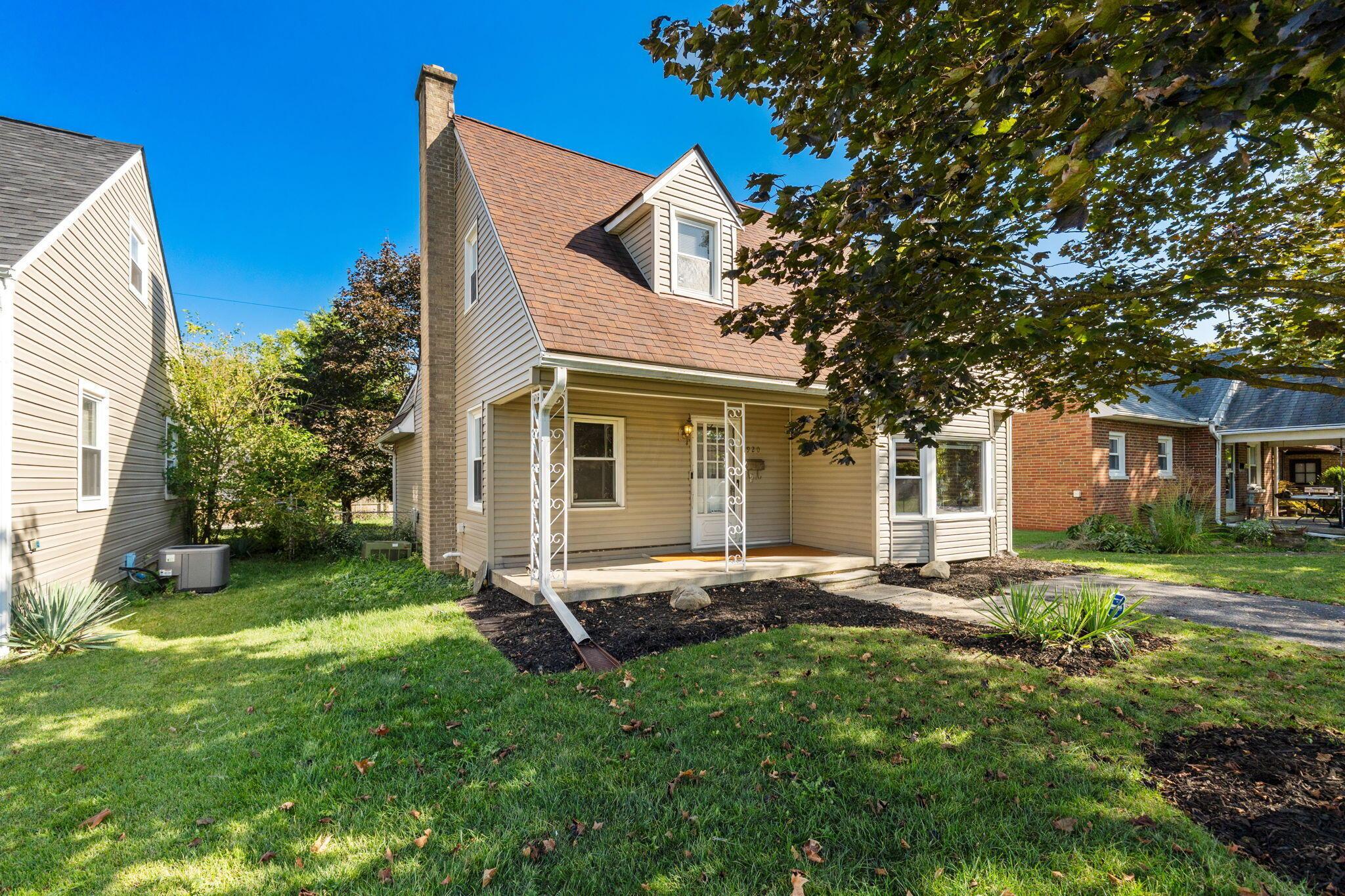 920 Chestershire Road Columbus, OH 43204 - Photo 1 of 29 920 Chestershire Rd (Exterior)-4
