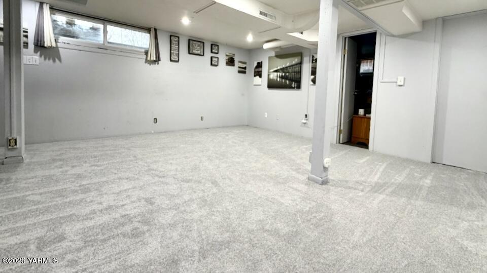3208 Summitview Avenue Yakima, WA 98902 - Photo 23 of 26 a view of a white house