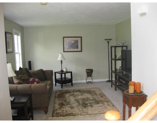 73 Redstone Hill Road Sterling, MA 01564 - Photo 4 of 12 Gallery Image 4