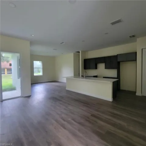 $2,000 | 1900 West 16th Street, Lehigh Acres, FL 33972