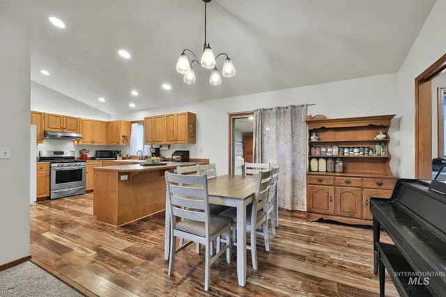 $524,900 | 990 Bangtail Lane, Emmett, ID 83617