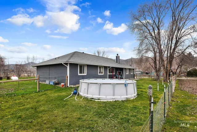 $524,900 | 990 Bangtail Lane, Emmett, ID 83617