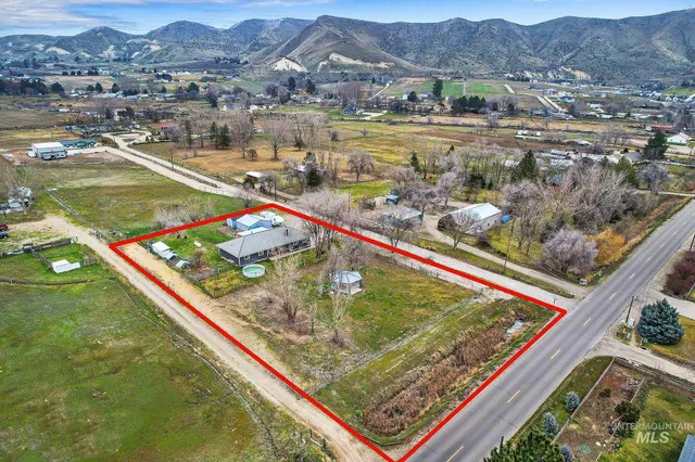 $524,900 | 990 Bangtail Lane, Emmett, ID 83617