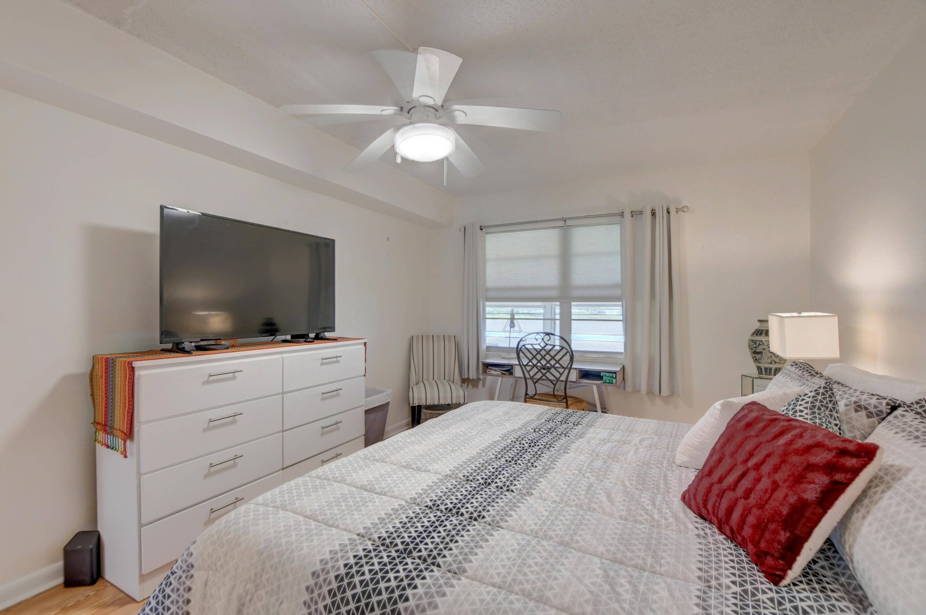 2062 Exeter Boca Raton, FL 33434 - Photo 15 of 55 15_ebf_0076_77_78_79_80